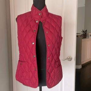 Eddie Bauer puffer vest in new condition